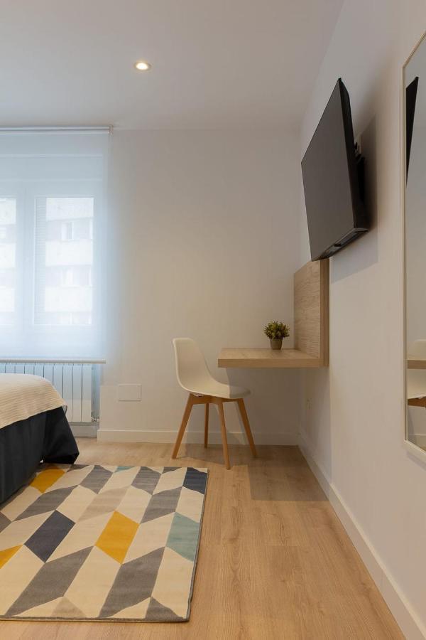 Ah Hostel Room4You Oviedo Vut3026As מראה חיצוני תמונה